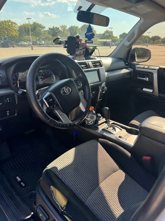 2015 Toyota 4Runner 5th Gen - Image 7 of 12
