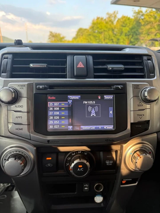 2015 Toyota 4Runner 5th Gen - Image 14 of 20