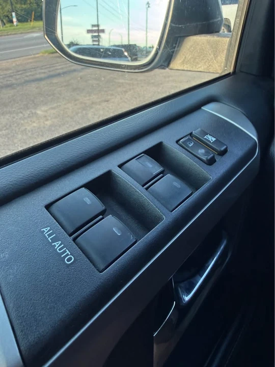 2015 Toyota 4Runner 5th Gen - Image 19 of 20