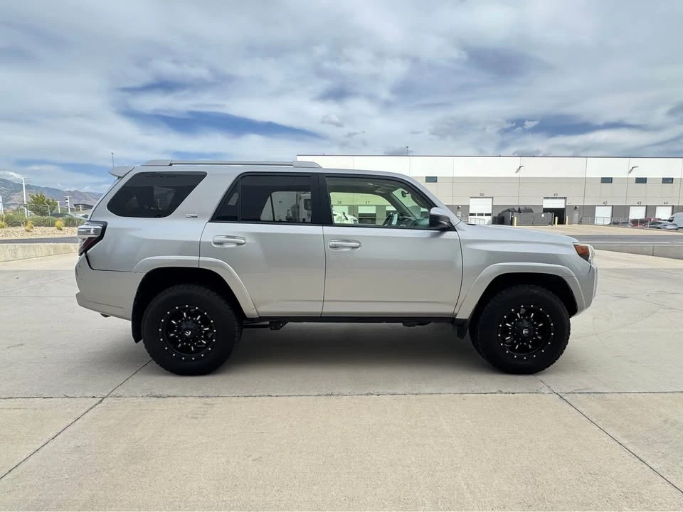 2015 Toyota 4Runner 5th Gen - Image 5 of 15