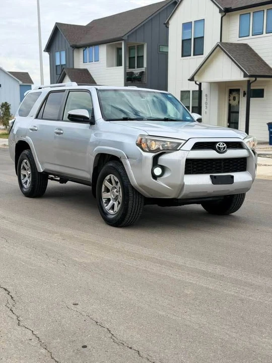 2015 Toyota 4Runner 5th Gen - Image 2 of 9