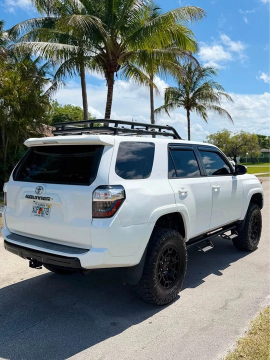 2015 Toyota 4Runner 5th Gen - Image 6 of 8