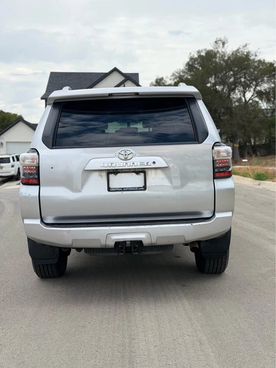 2015 Toyota 4Runner 5th Gen - Image 7 of 9