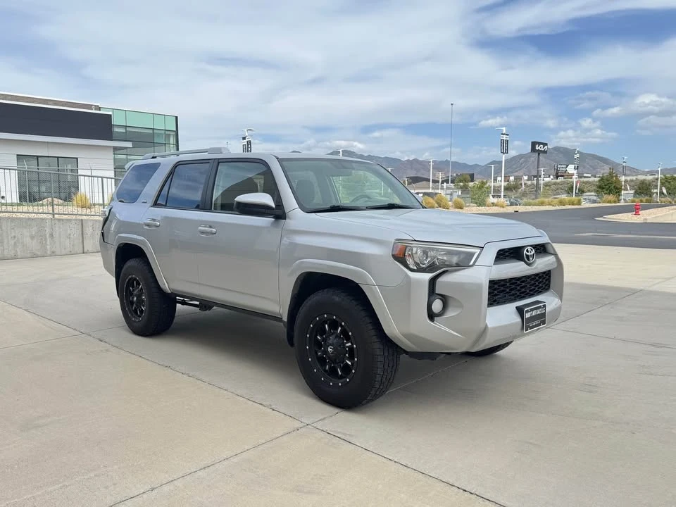 2015 Toyota 4Runner 5th Gen - Image 2 of 15