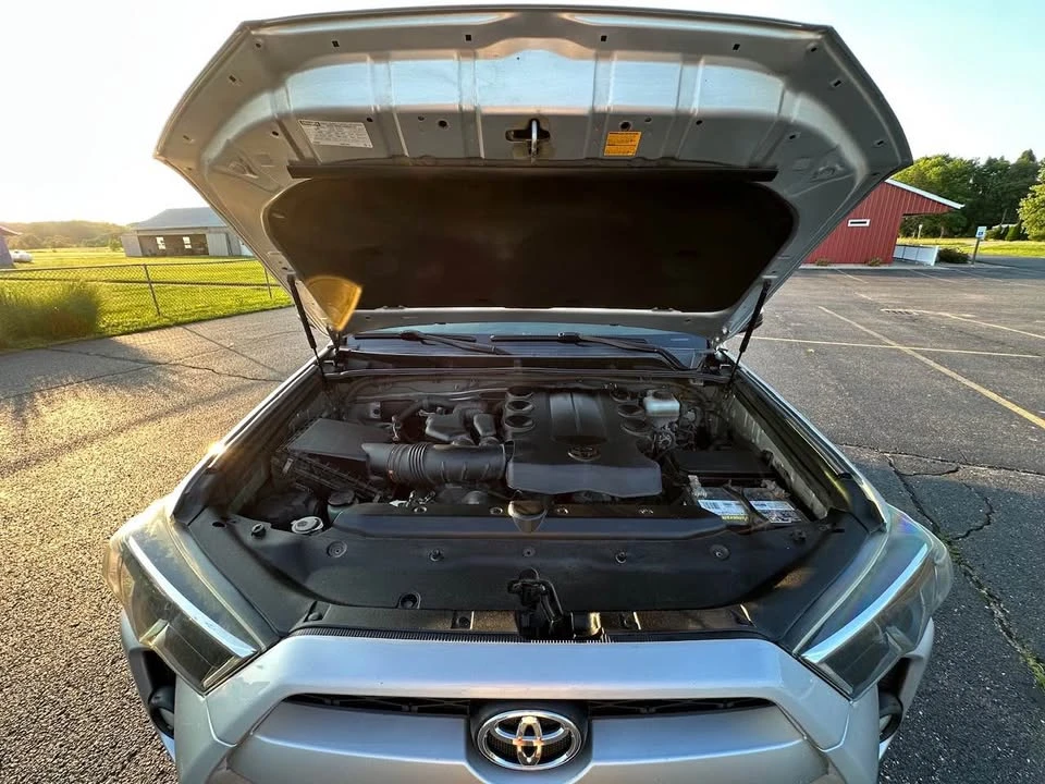 2015 Toyota 4Runner 5th Gen - Image 16 of 19