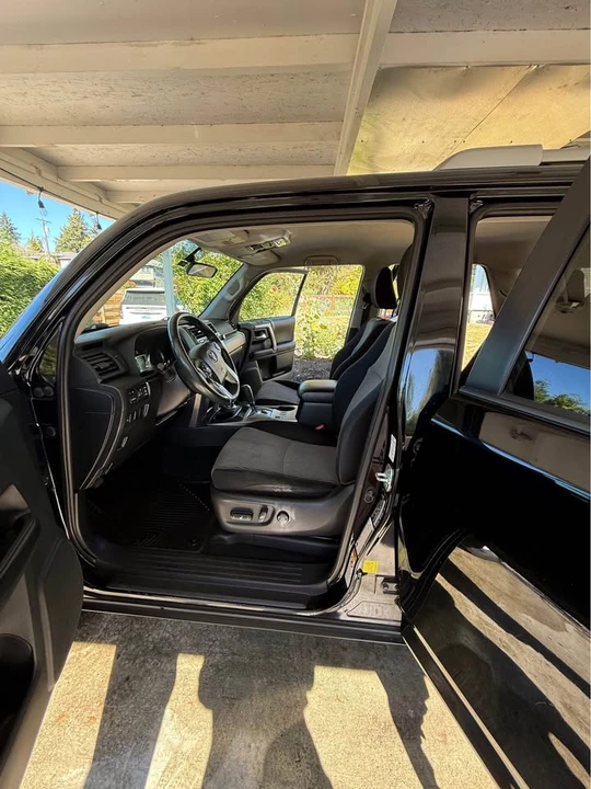 2015 Toyota 4Runner 5th Gen - Image 6 of 20