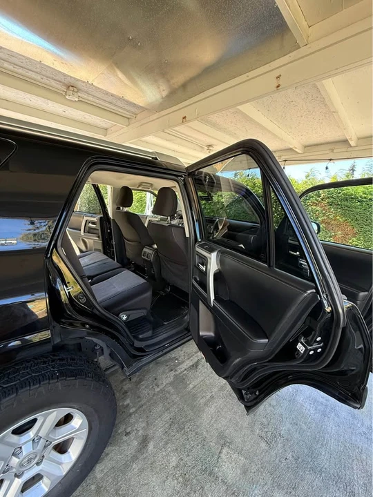 2015 Toyota 4Runner 5th Gen - Image 10 of 20