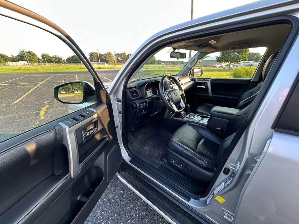 2015 Toyota 4Runner 5th Gen - Image 11 of 19