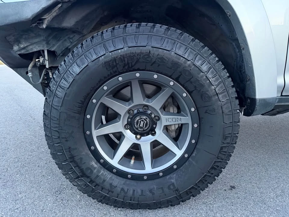 2015 Toyota 4Runner 5th Gen - Image 3 of 15