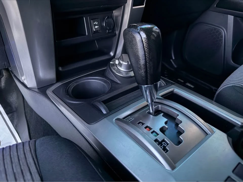 2015 Toyota 4Runner 5th Gen - Image 11 of 15