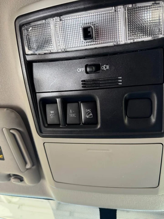 2015 Toyota 4Runner 5th Gen - Image 17 of 20