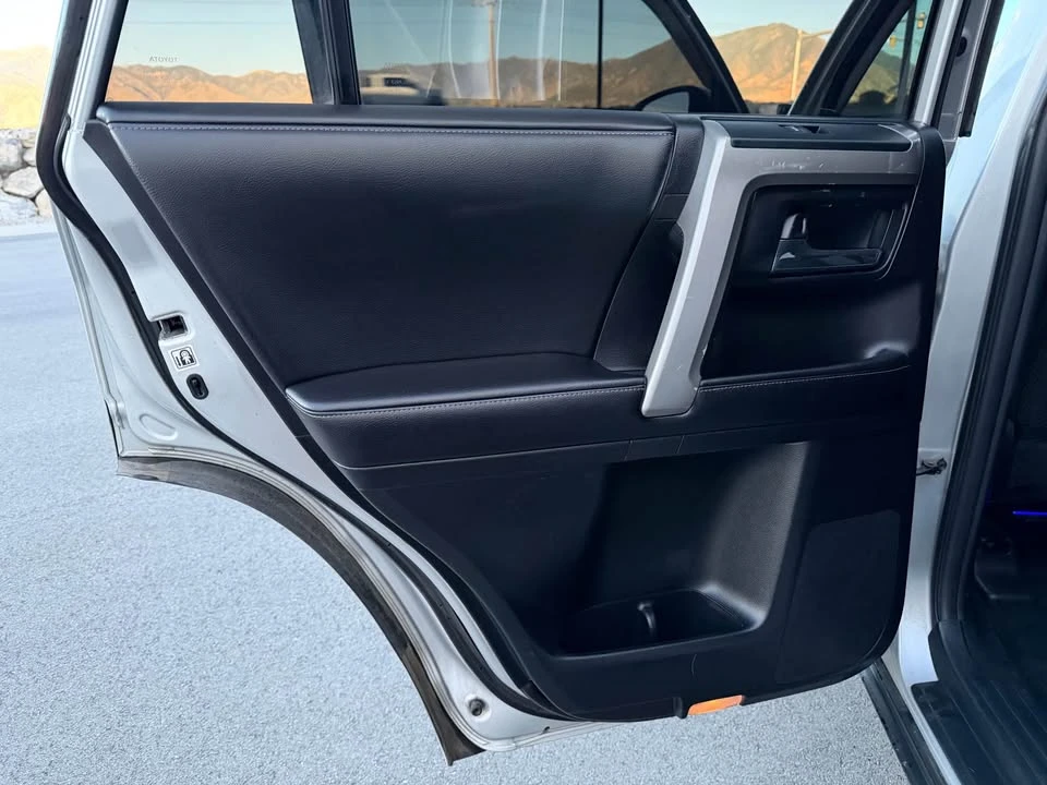 2015 Toyota 4Runner 5th Gen - Image 8 of 15