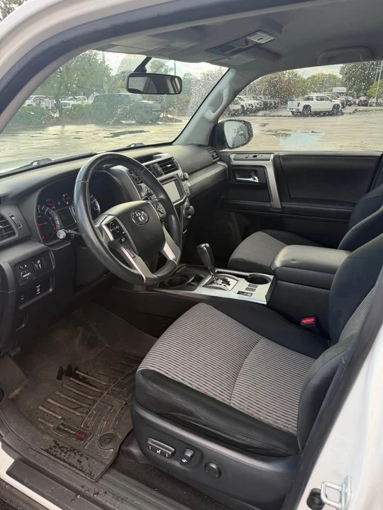 2015 Toyota 4Runner 5th Gen - Image 6 of 9