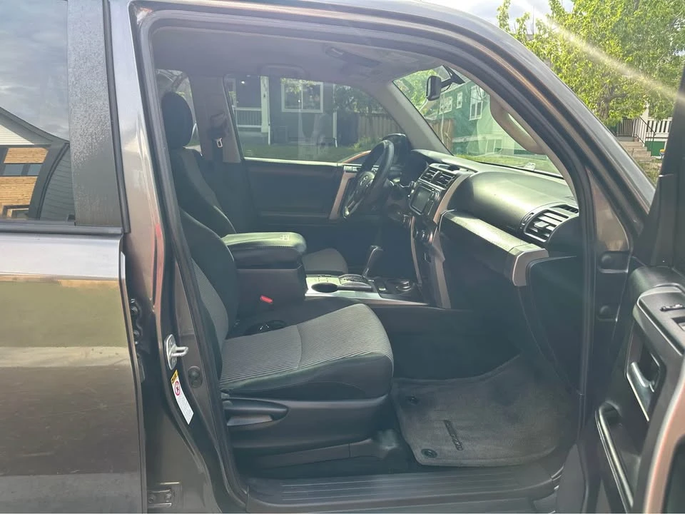 2015 Toyota 4Runner 5th Gen - Image 9 of 19
