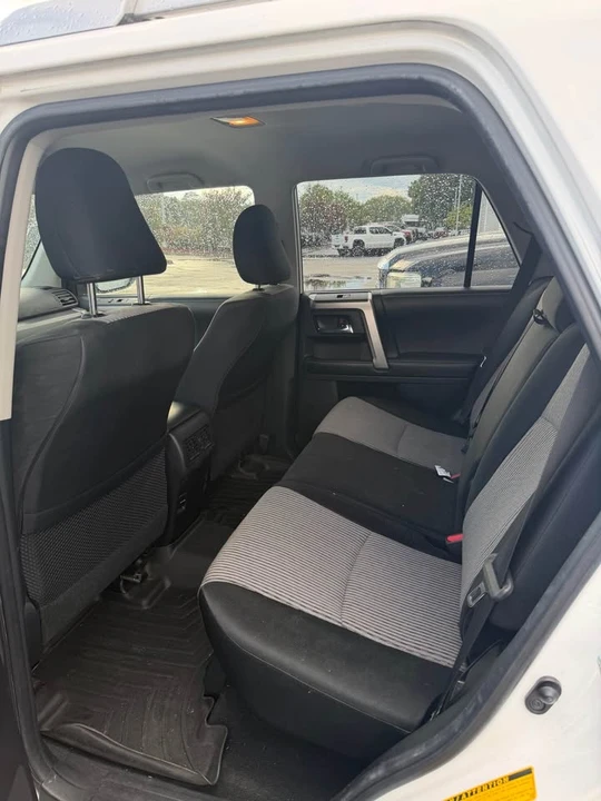 2015 Toyota 4Runner 5th Gen - Image 7 of 9