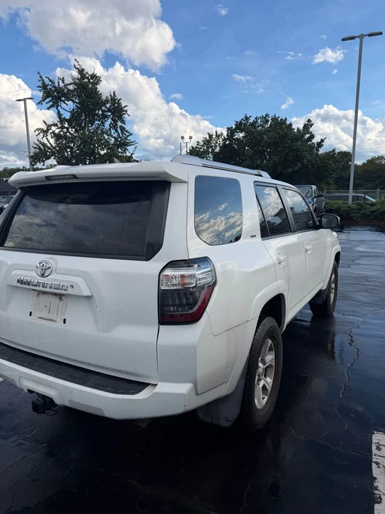 2015 Toyota 4Runner 5th Gen - Image 4 of 9