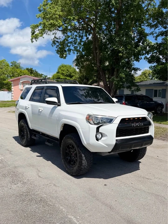 2015 Toyota 4Runner 5th Gen - Image 6 of 10