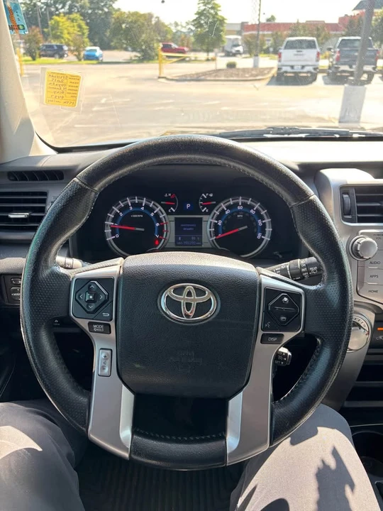 2015 Toyota 4Runner 5th Gen - Image 5 of 10