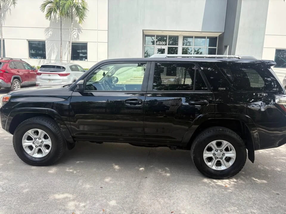 2015 Toyota 4Runner 5th Gen - Image 8 of 17