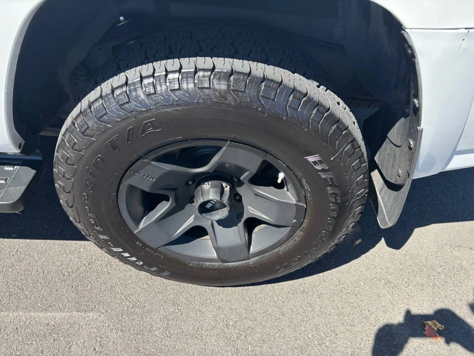 2015 Toyota 4Runner 5th Gen - Image 5 of 8