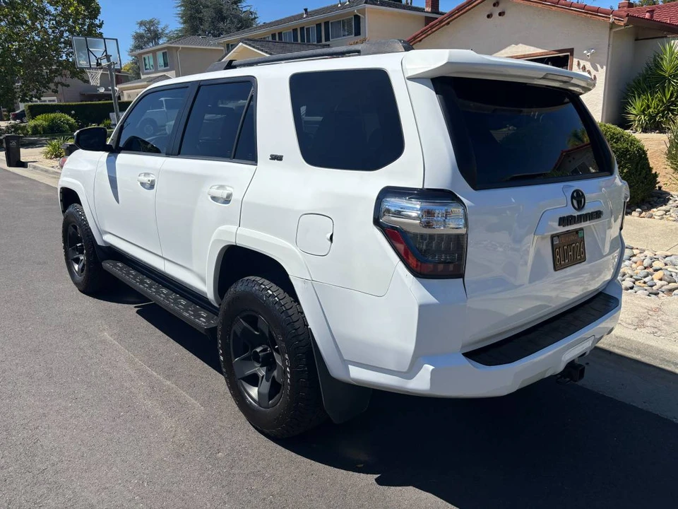 2015 Toyota 4Runner 5th Gen - Image 2 of 8