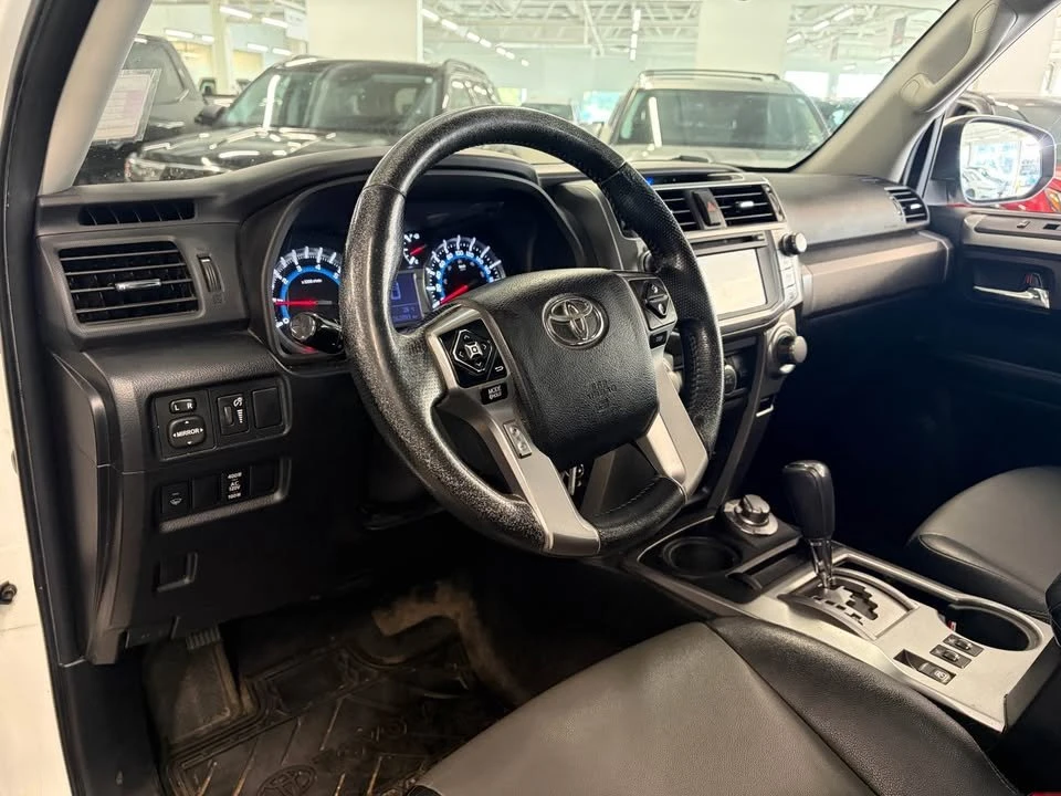 2015 Toyota 4Runner 5th Gen - Image 9 of 14