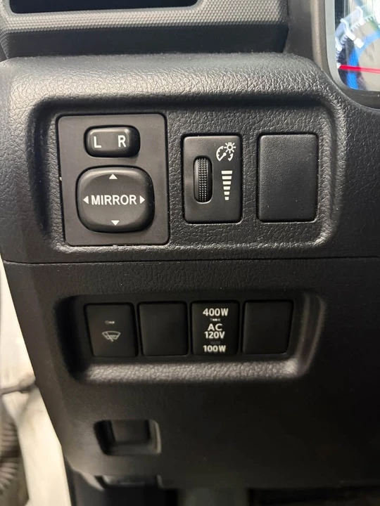 2015 Toyota 4Runner 5th Gen - Image 11 of 14