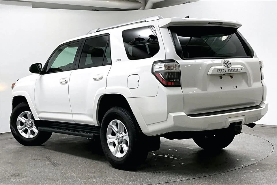 2015 Toyota 4Runner 5th Gen - Image 4 of 20