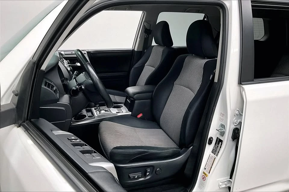 2015 Toyota 4Runner 5th Gen - Image 8 of 20