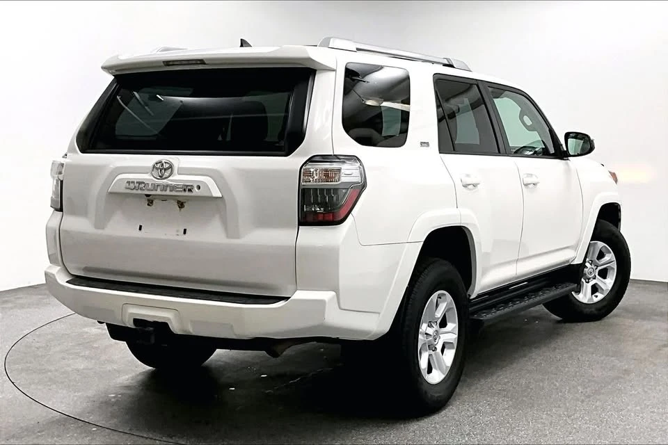 2015 Toyota 4Runner 5th Gen - Image 6 of 20