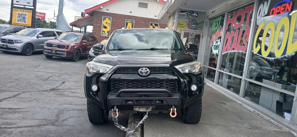2015 Toyota 4Runner 5th Gen - Image 4 of 20