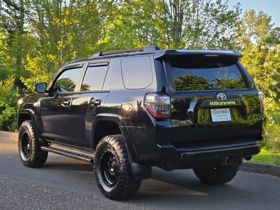 2015 Toyota 4Runner 5th Gen - Image 6 of 20