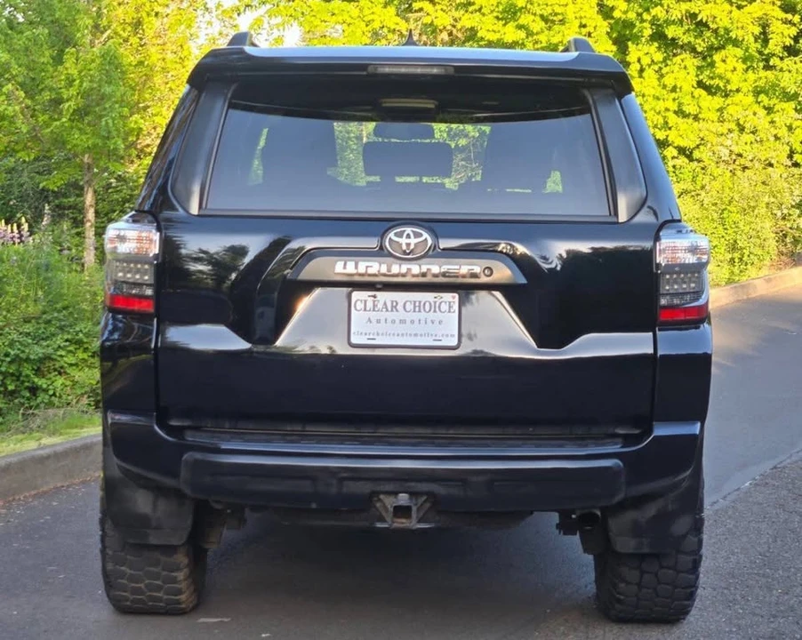 2015 Toyota 4Runner 5th Gen - Image 9 of 20