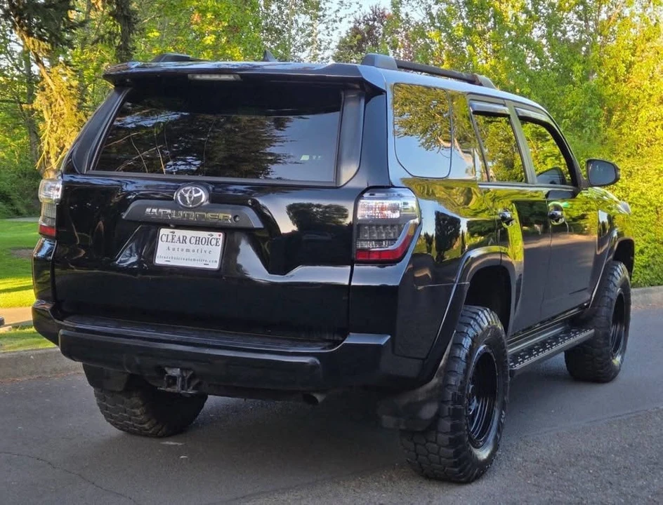 2015 Toyota 4Runner 5th Gen - Image 10 of 20
