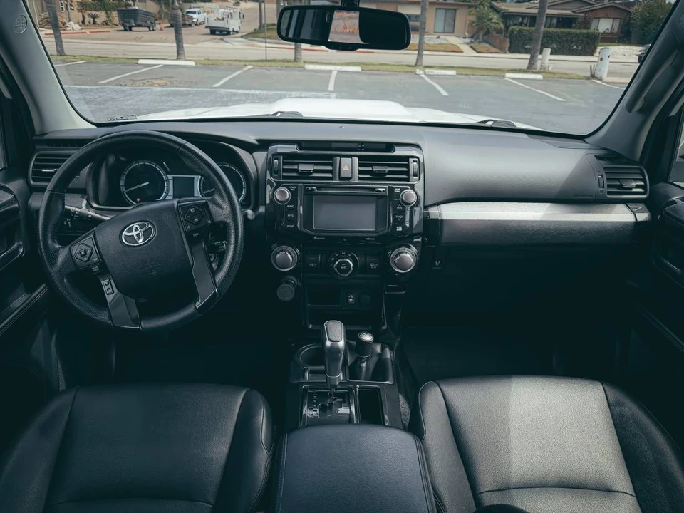 2015 Toyota 4Runner 5th Gen - Image 11 of 24