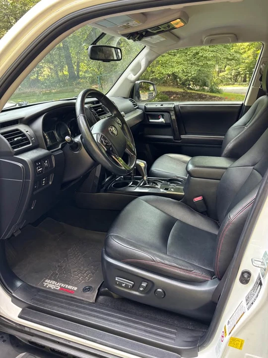2015 Toyota 4Runner 5th Gen - Image 8 of 9