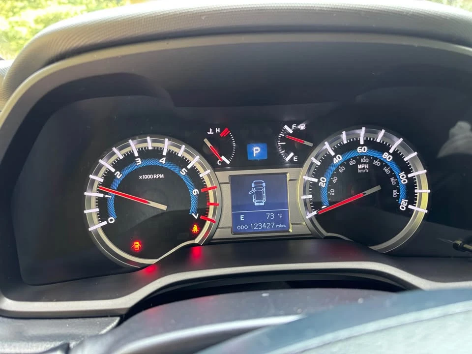 2015 Toyota 4Runner 5th Gen - Image 6 of 9