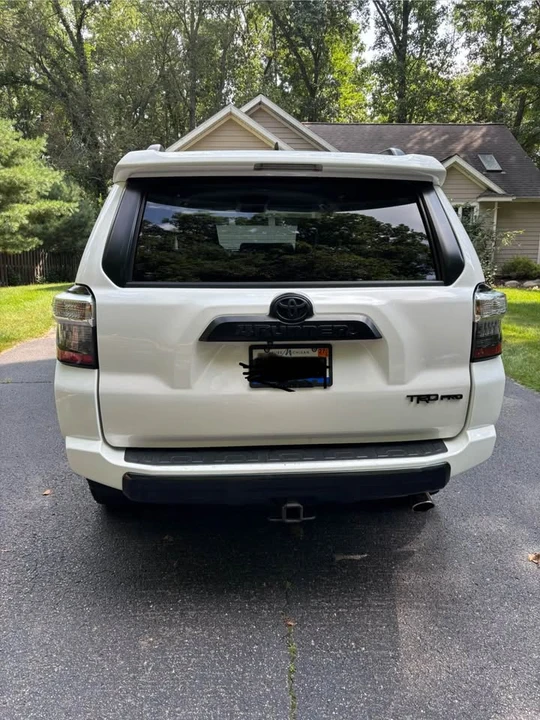 2015 Toyota 4Runner 5th Gen - Image 4 of 9