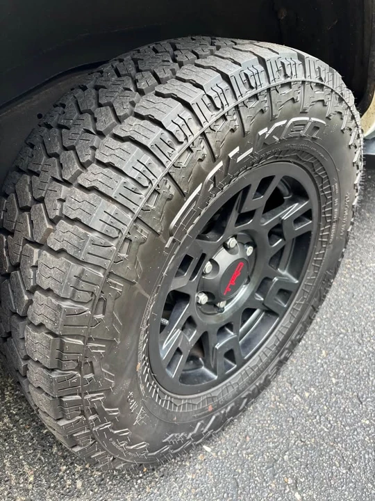 2015 Toyota 4Runner 5th Gen - Image 5 of 9
