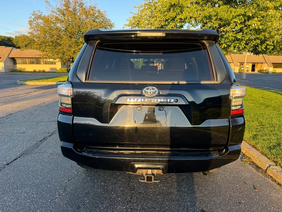 2015 Toyota 4Runner 5th Gen - Image 4 of 14