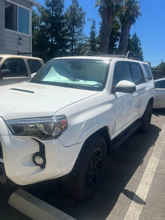 2015 Toyota 4Runner 5th Gen - Image 3 of 10