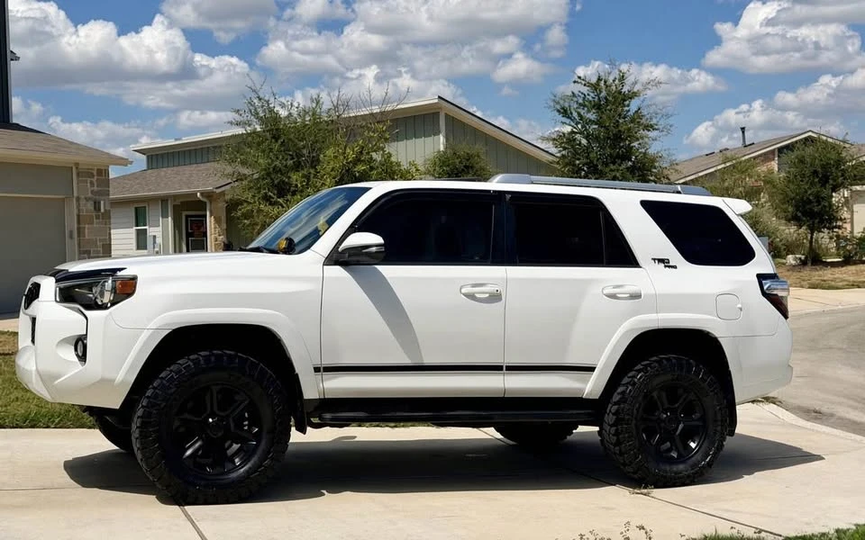 2015 Toyota 4Runner 5th Gen - Image 4 of 17