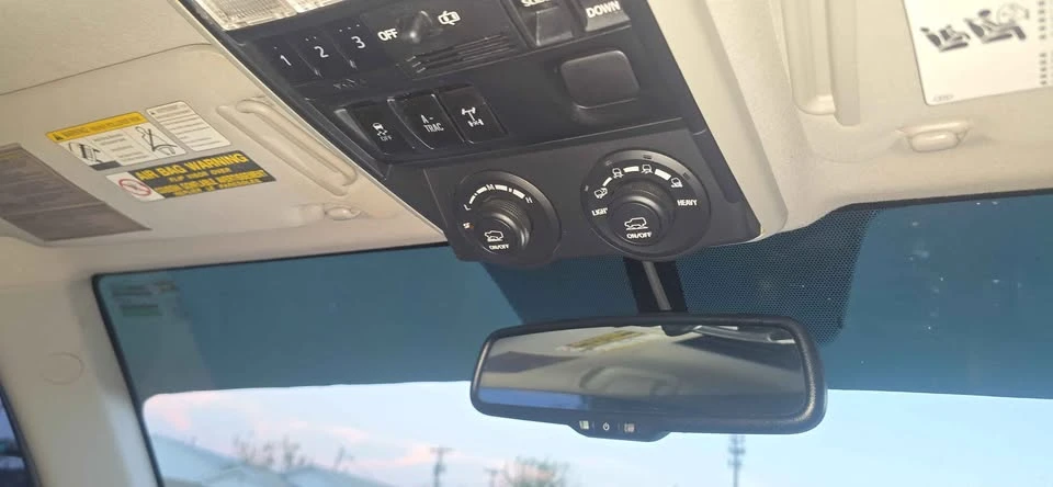 2015 Toyota 4Runner 5th Gen - Image 5 of 9