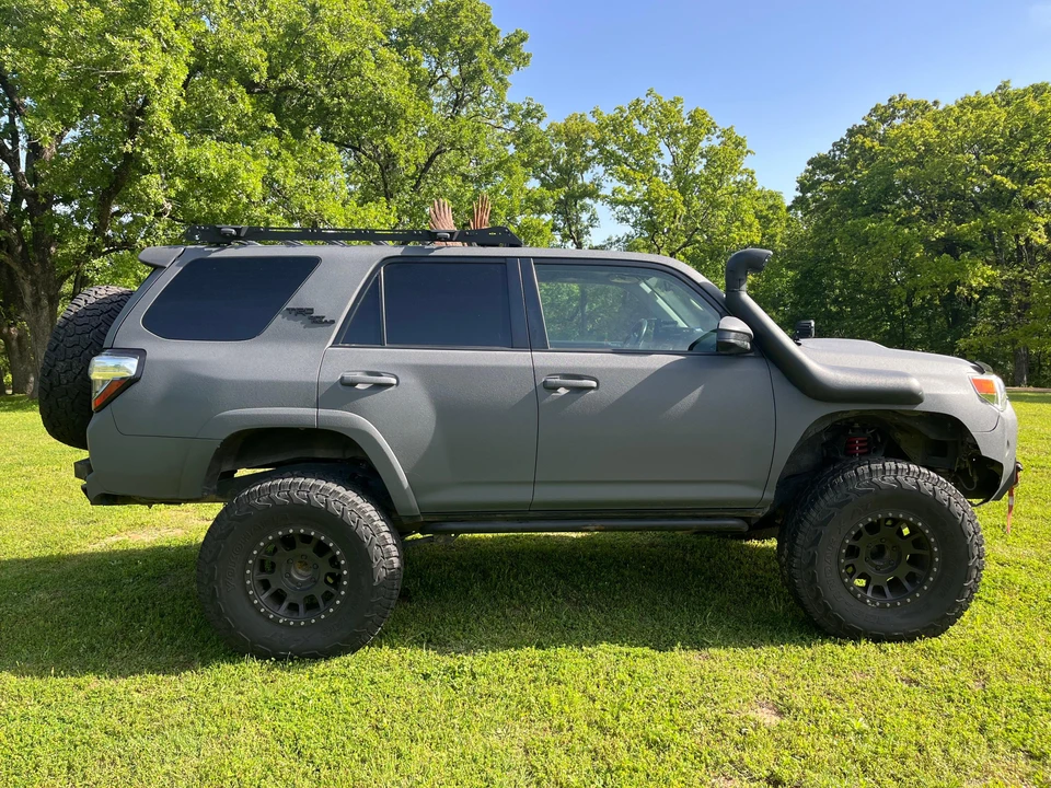 2015 Toyota 4Runner 5th Gen - Image 11 of 31