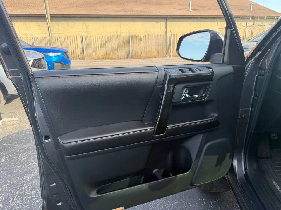 2015 Toyota 4Runner 5th Gen - Image 5 of 20