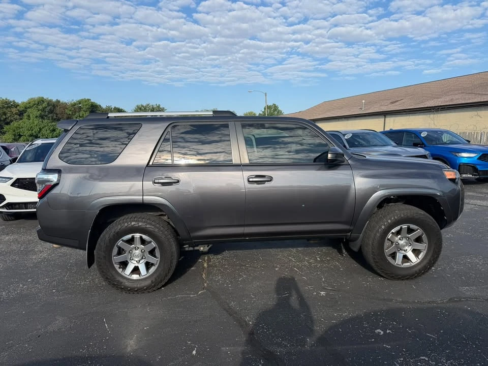 2015 Toyota 4Runner 5th Gen - Image 17 of 20