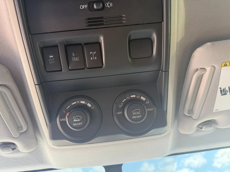 2015 Toyota 4Runner 5th Gen - Image 10 of 20