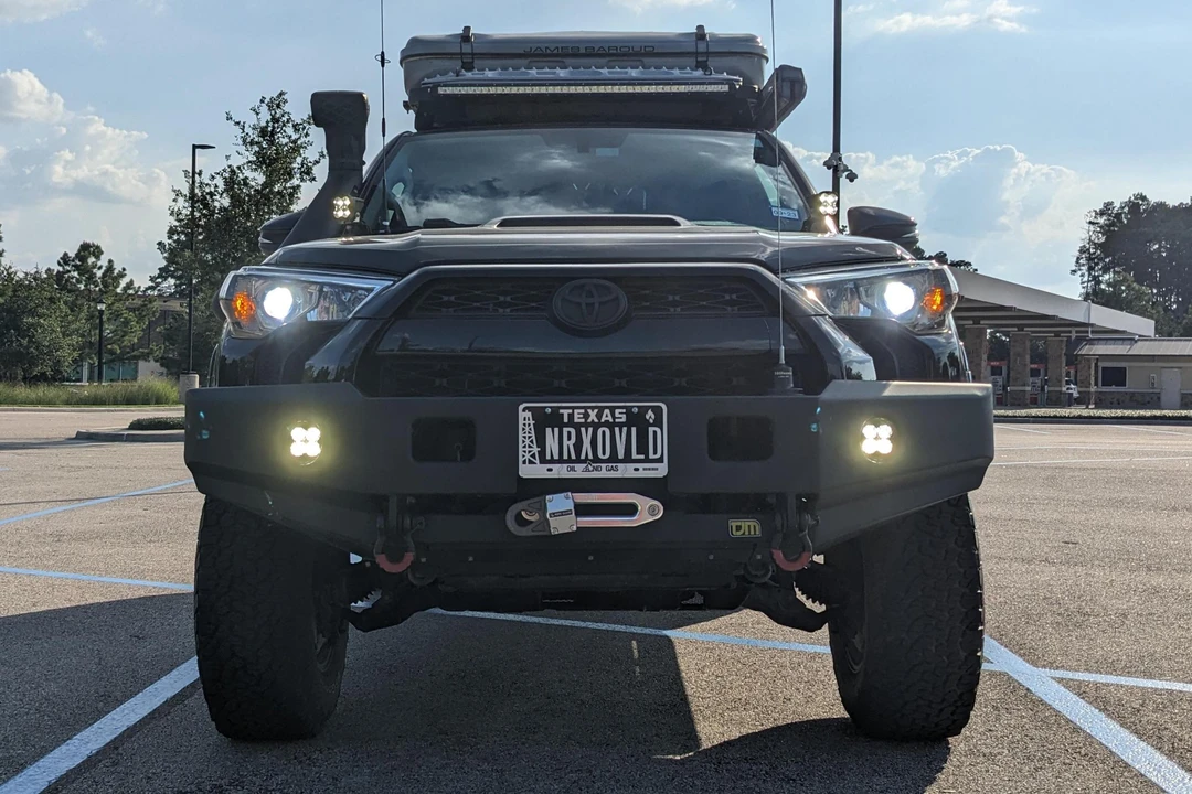 2015 Toyota 4Runner 5th Gen - Image 2 of 31