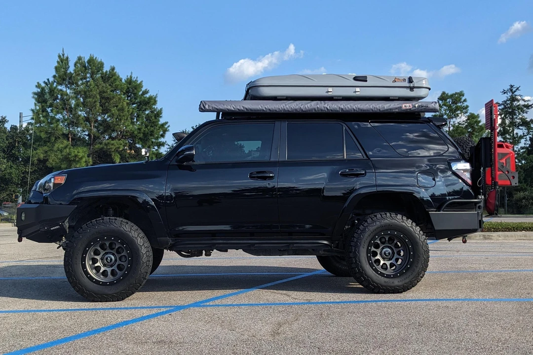 2015 Toyota 4Runner 5th Gen - Image 3 of 31