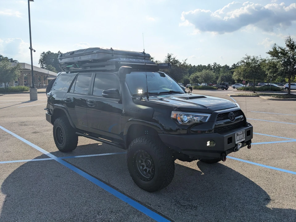 2015 Toyota 4Runner 5th Gen - Image 13 of 31
